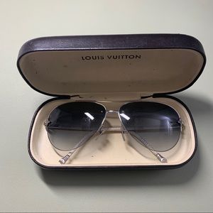 Petite Viola Pilote LV Monogram Sunglasses